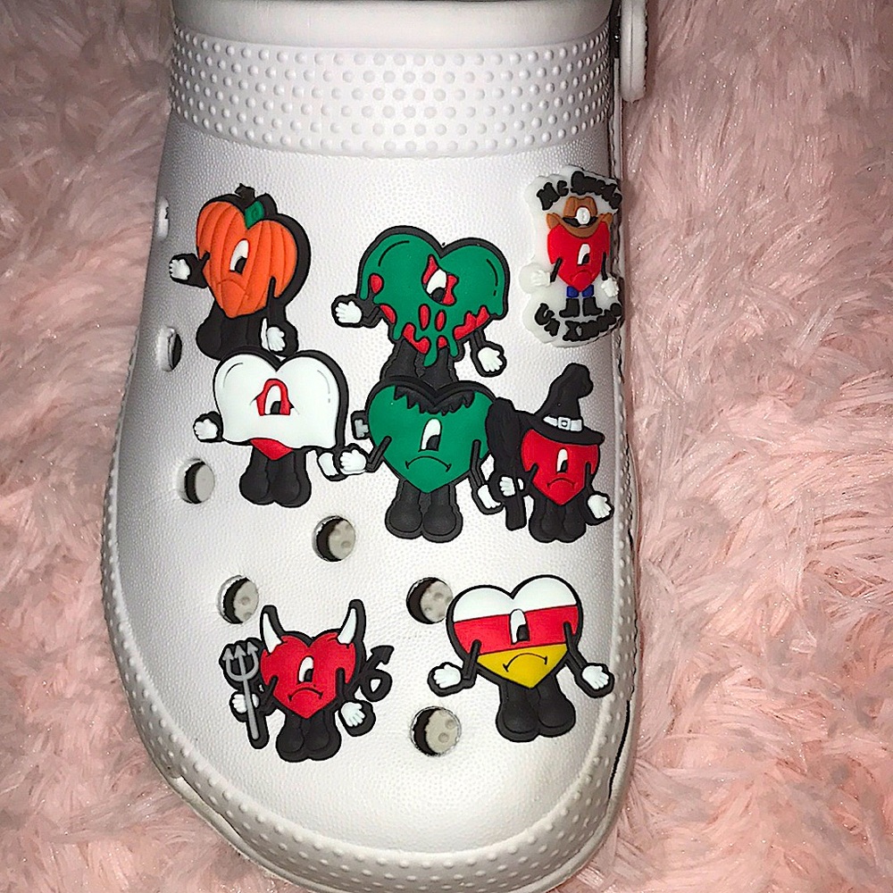 Bad Bunny Halloween Croc charms❤️! 8 pieces